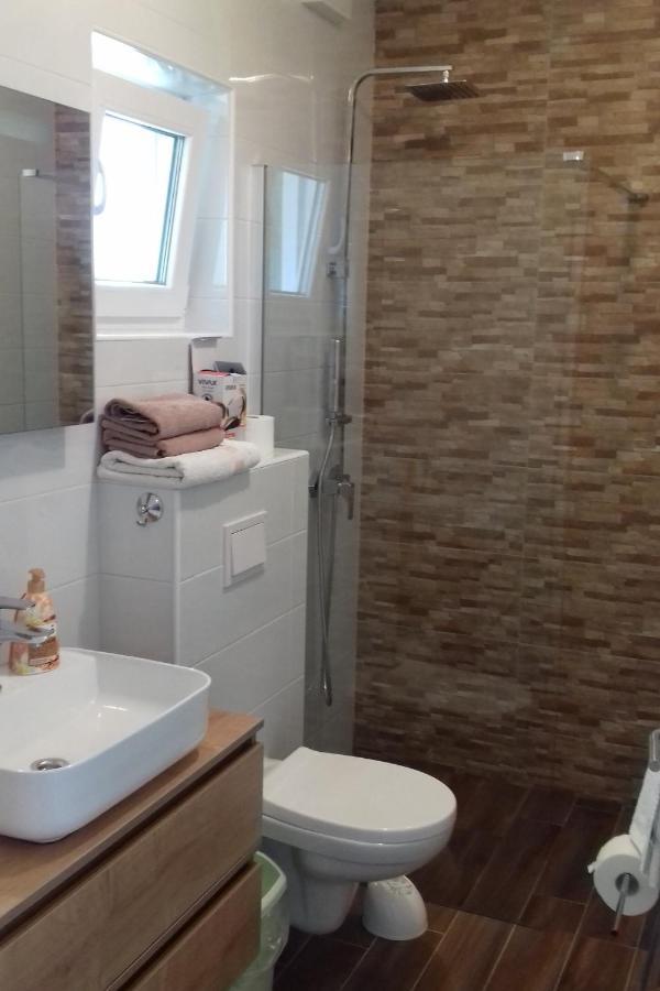 Family Friendly Apartments With A Swimming Pool Supetarska Draga - Donja, Rab - 2019 Exterior photo